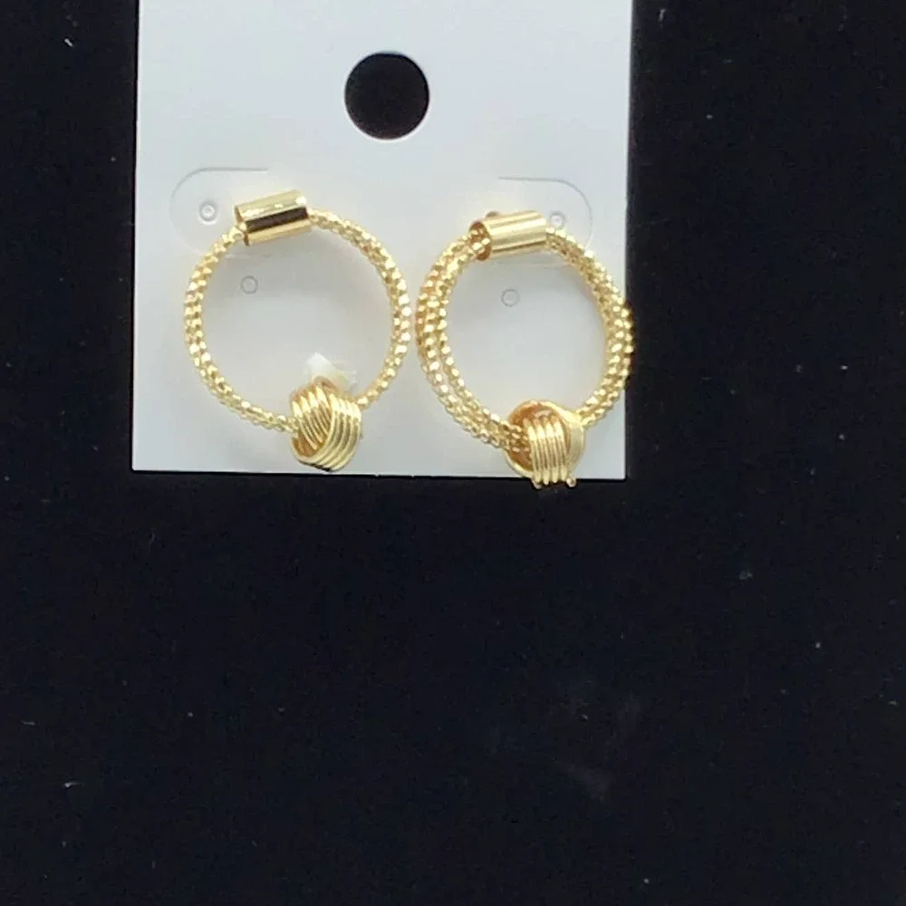 Gold‎ Knotted Hoop Earrings